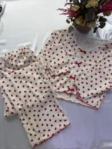 Kırmızı & Siyah Kalpli Pijama Takımı